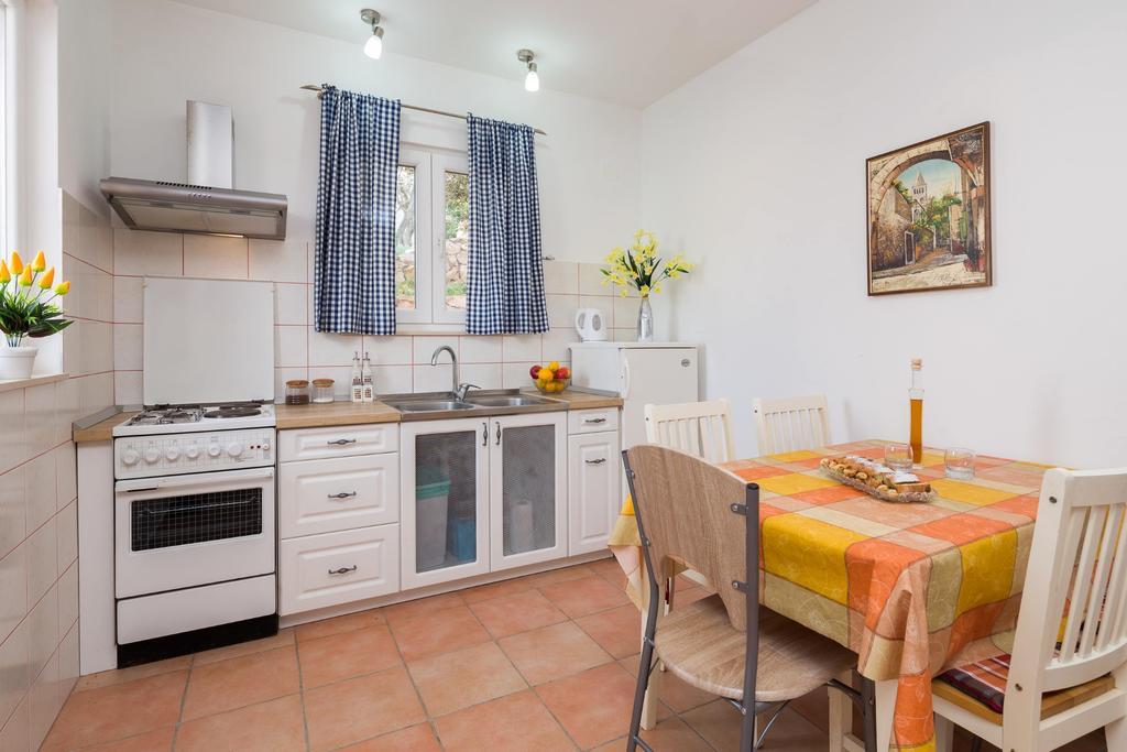 Villa Nada Vinišće Exterior foto